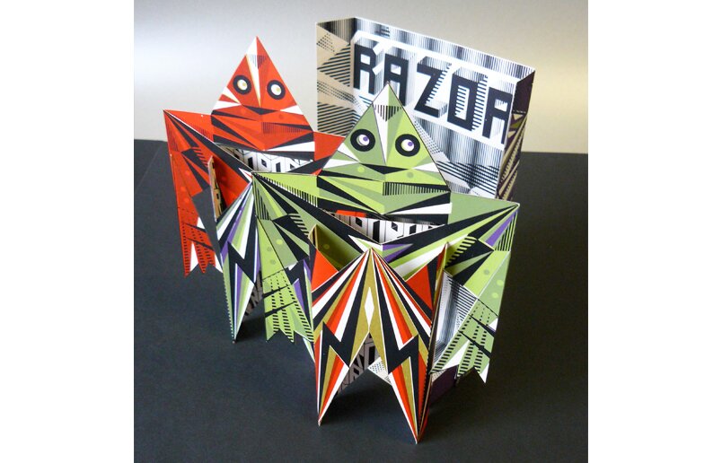 UG_60web-razor.jpg
